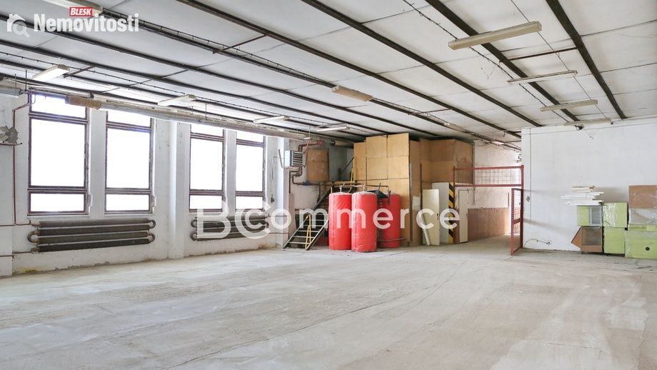 Prodej výrobního prostoru 1 050 m², Klobouky u Brna