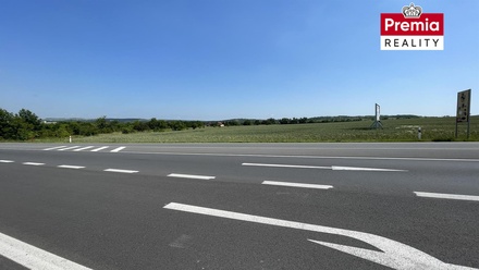 Prodej komerčního pozemku 8 300 m², Znojmo