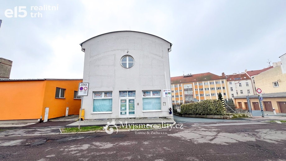 Pronájem obchodní prostory, 84 m² - Znojmo