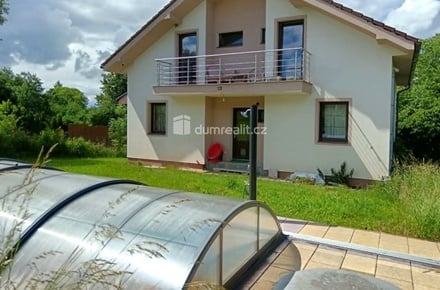 Prodej vily 300 m², Bystřice