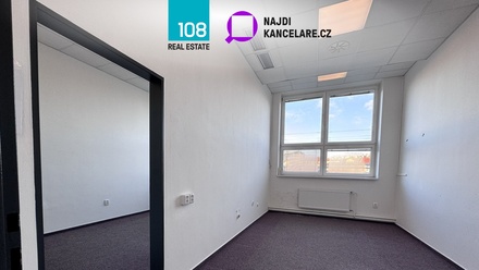 Pronájem kanceláře 2 460 m², Praha 8