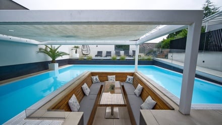 Prodej vily 365 m², Ladná