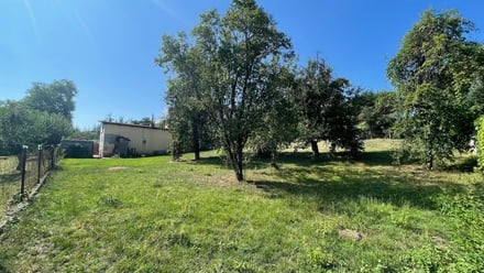 Prodej stavebního pozemku 813 m², Týnec nad Sázavou - Podělusy