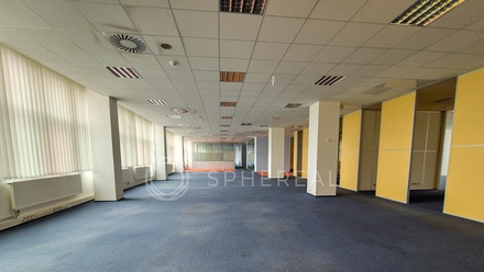 Pronájem kanceláře 1 758 m², Brno - Královo Pole
