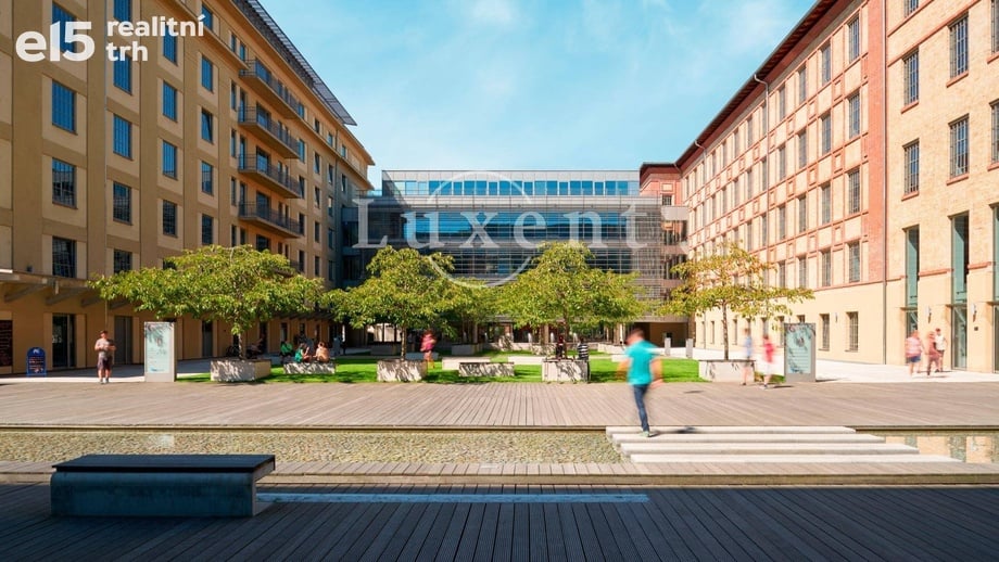 Pronájem kanceláře 330 m², Praha - Holešovice