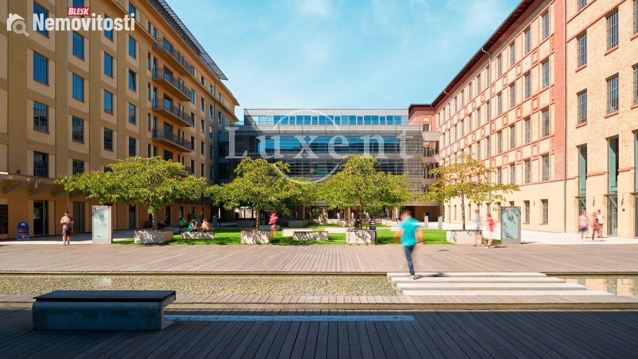 Pronájem kanceláře 576 m², Praha - Holešovice