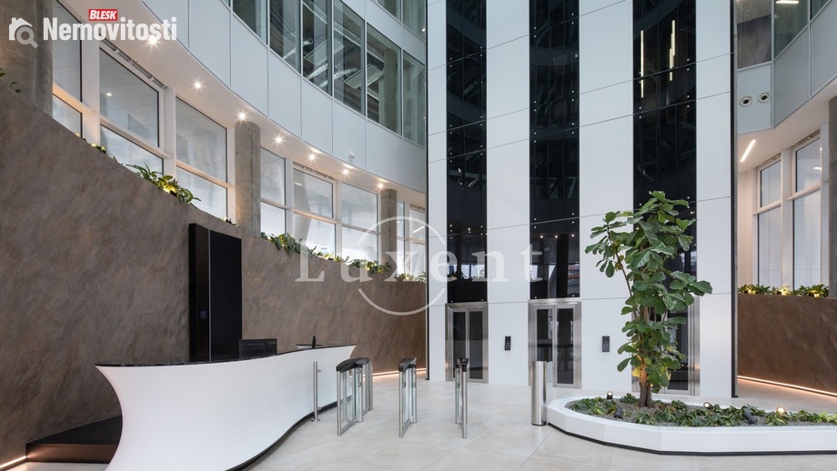 Pronájem kanceláře 388 m², Praha - Motol