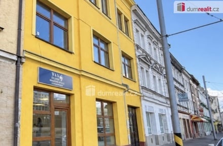 Pronájem obchodního prostoru 140 m², Teplice