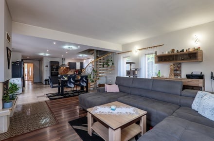 Prodej rodinného domu 240 m², Velvary