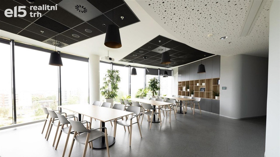 Pronájem kanceláře, 345 m² - Praha 4