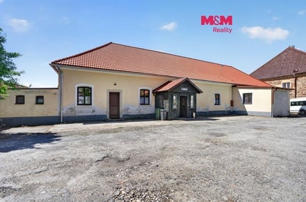 Prodej rodinného domu 879 m², Studená
