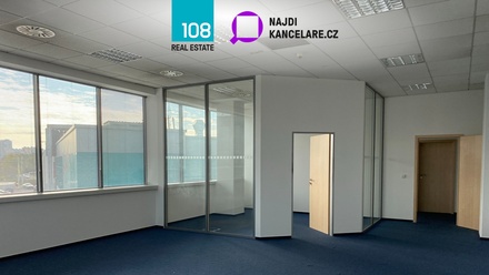 Pronájem kanceláře 612 m², Praha 11