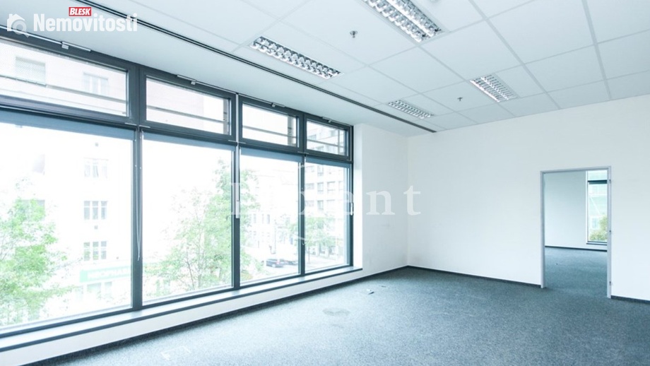 Pronájem kanceláře 1 307 m², Praha 7