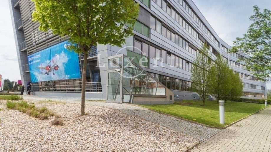 Pronájem kanceláře, 700 m² - Praha 6
