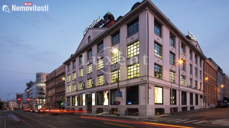 Pronájem kanceláře 240 m², Praha 5