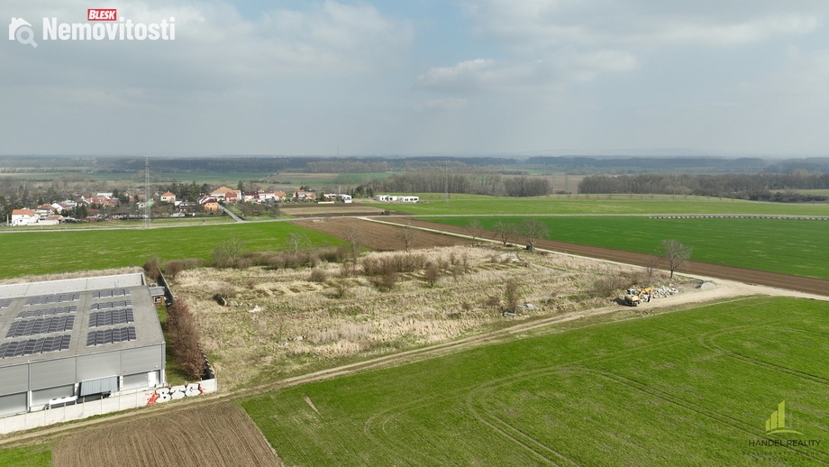 Prodej komerčního pozemku 13 821 m², Bezměrov