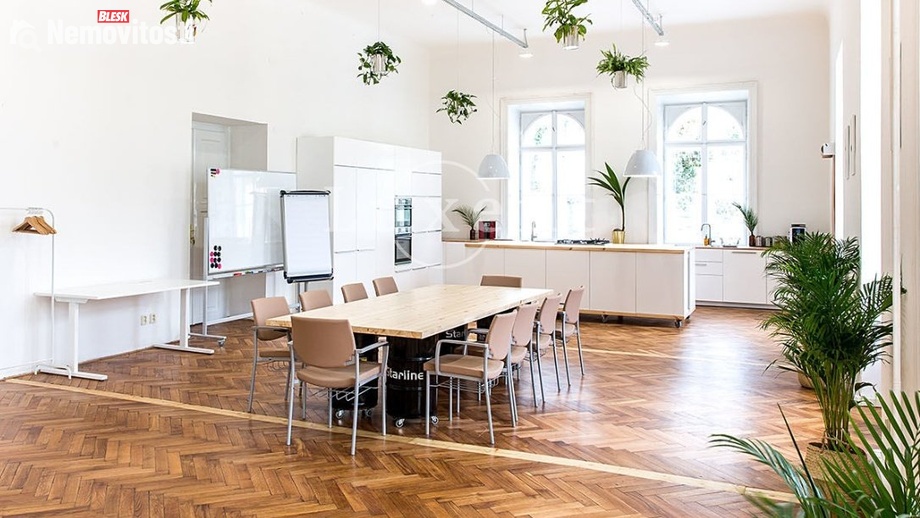 Pronájem kanceláře 125 m², Praha 5