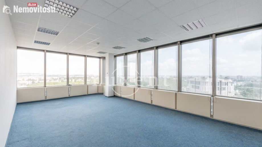 Pronájem kanceláře 150 m², Praha 3