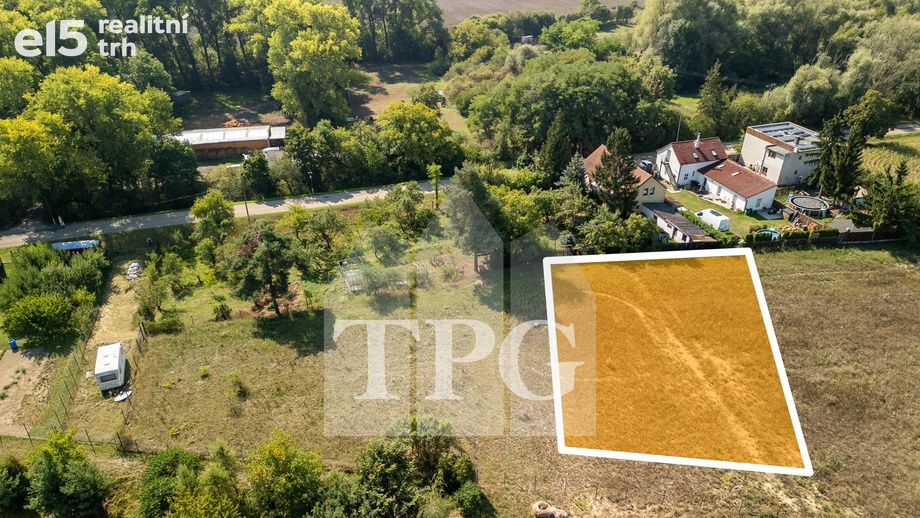 Prodej stavebního pozemku 1 144 m², Opolany - Kanín
