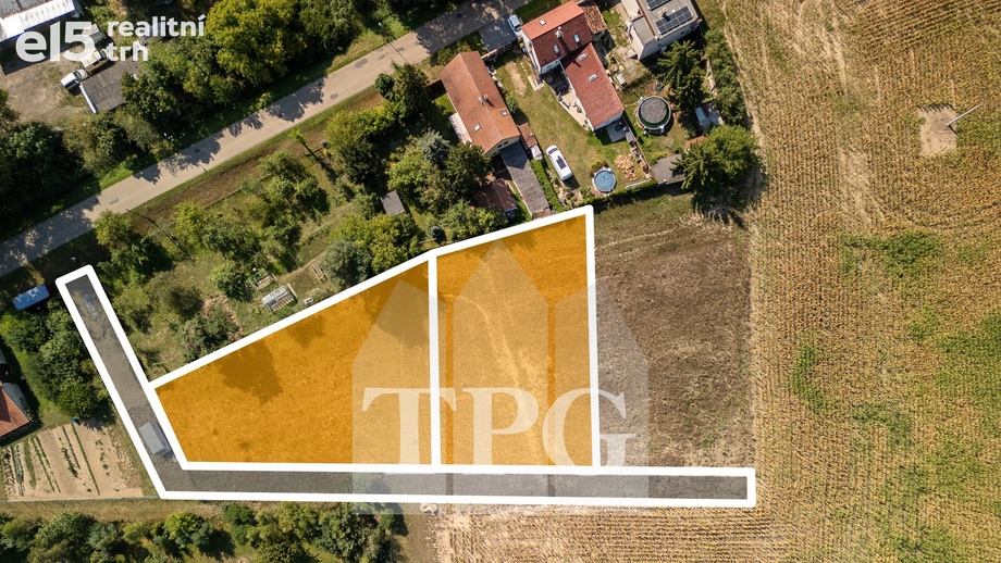 Prodej stavebního pozemku 1 144 m², Opolany - Kanín