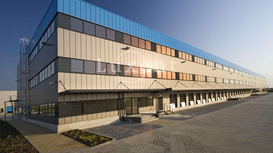 Pronájem sklady, 3 676 m² - Chrášťany