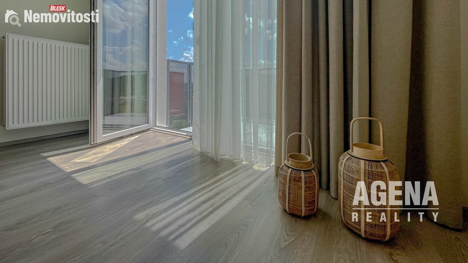 Pronájem bytu 1+kk 44 m², Beroun-Město