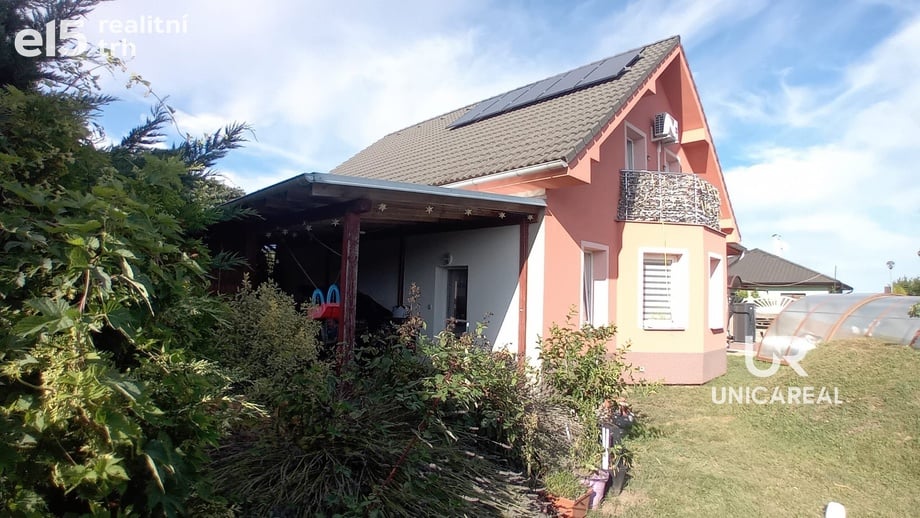 Prodej rodinného domu 233 m², Božice