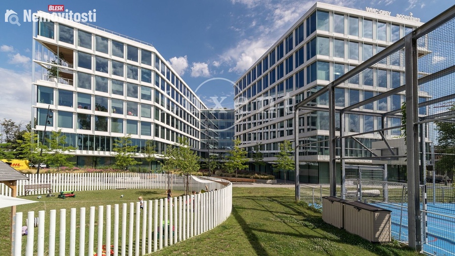 Pronájem kanceláře 658 m², Praha 7