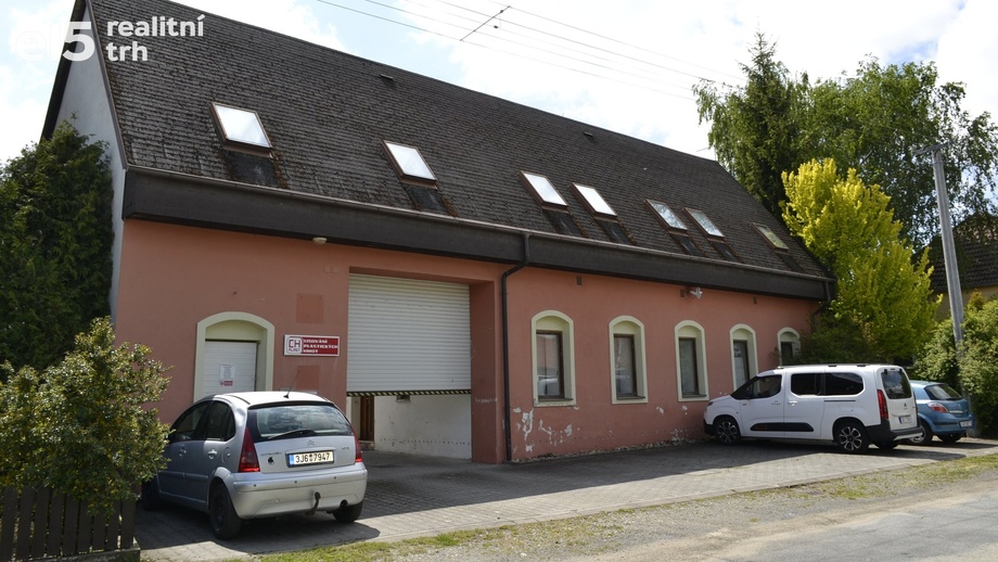 Prodej výrobního prostoru 910 m², Blatnice