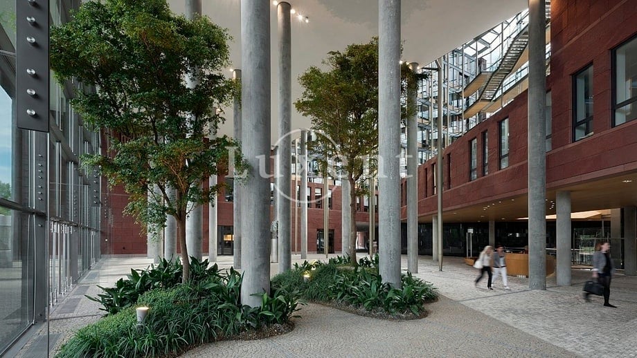 Pronájem kanceláře, 1 122 m² - Praha 8