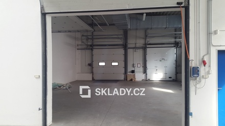 Pronájem skladu 2 700 m², Višňová