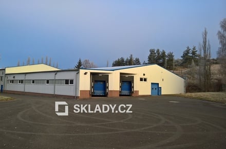 Pronájem skladu 2 700 m², Višňová