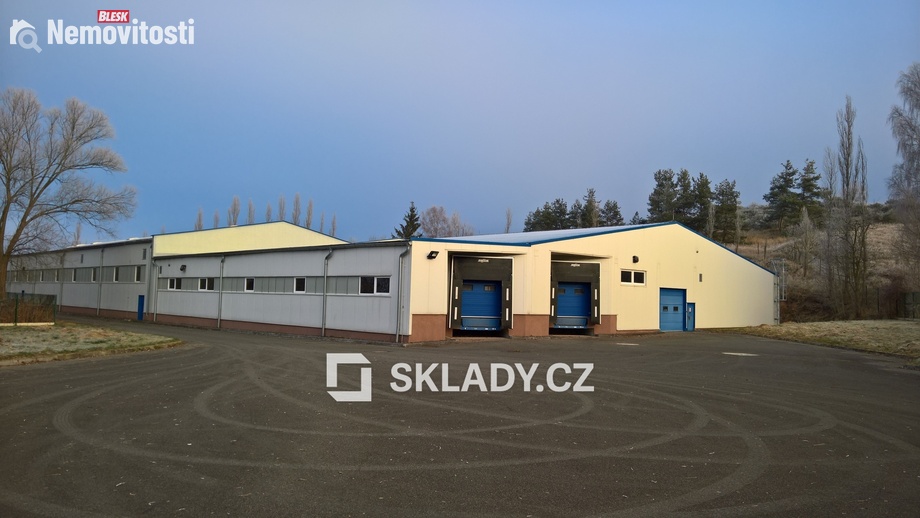 Pronájem skladu 2 700 m², Višňová