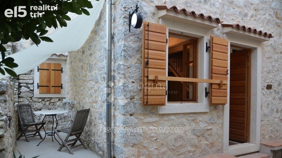 Prodej rodinné domy, 87 m² - Susak