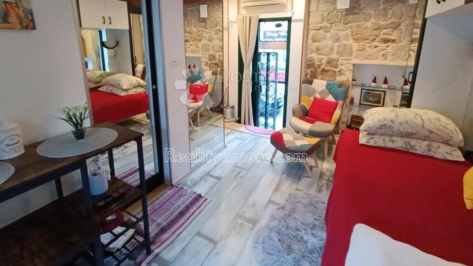 Prodej byty 1+kk, 23 m² - Split