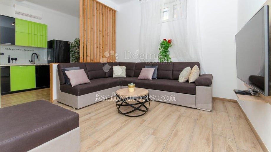 Prodej byty 2+1, 50 m² - Split