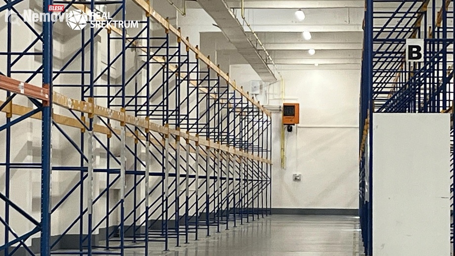 Pronájem skladu 2 000 m², Modřice