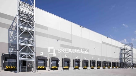 Pronájem skladu 3 500 m², Kolín