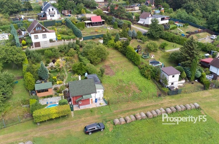 Prodej zahrady 549 m², Chlumec - Střížovice