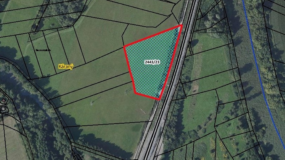 Prodej pole 10 671 m², Káraný