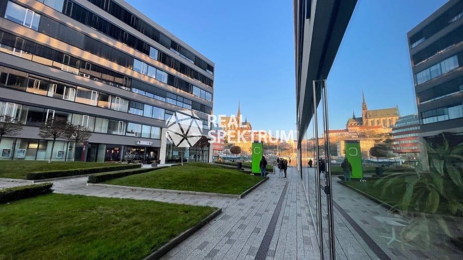 Pronájem kanceláře, 1 900 m² - Brno - Staré Brno