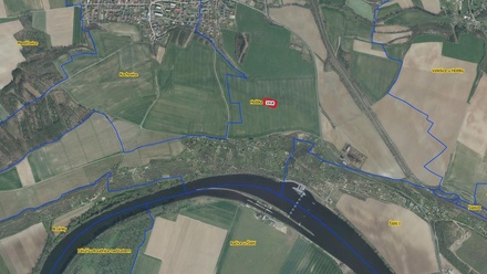 Prodej pole 3 568 m², Hoštka