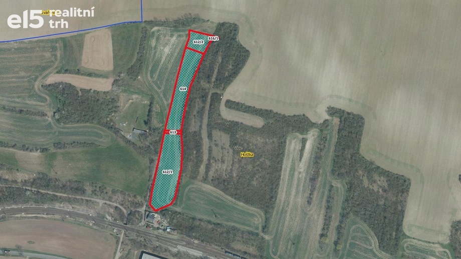Prodej pole 11 797 m², Hoštka