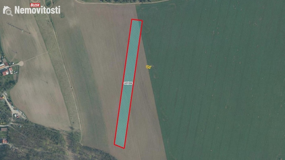 Prodej pole 9 782 m², Uhy