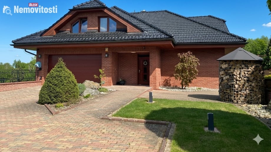 Prodej rodinného domu 390 m², Loštice