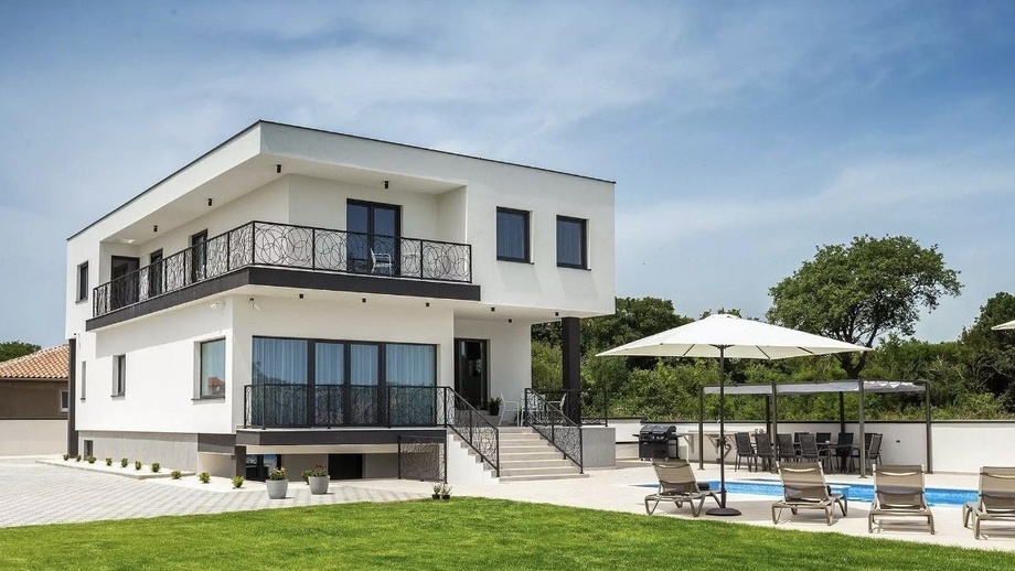 Prodej vila, 570 m² - Pula
