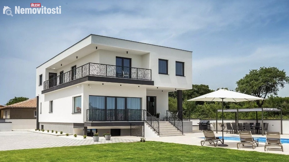 Prodej vily 570 m², Pula, Chorvatsko