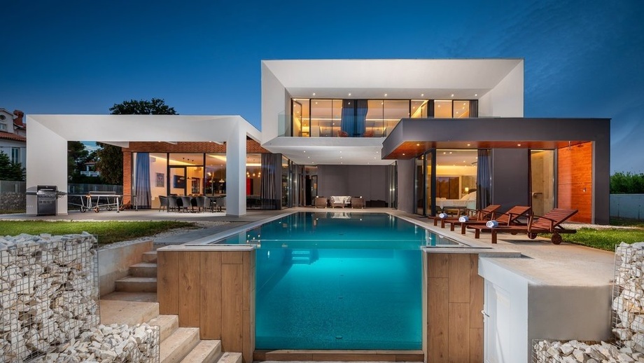 Prodej vila, 250 m² - Liznjan