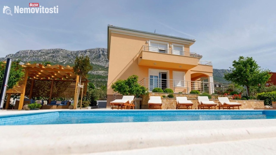 Prodej vily 338 m², Kastel Sucurac, Chorvatsko