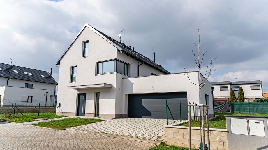 Prodej rodinné domy, 271 m² - Horoměřice